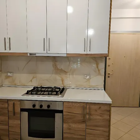 Apartment In Vlore Near Sandy Beach Apartamento *